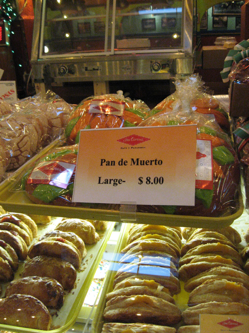 Large Pan de Muerto