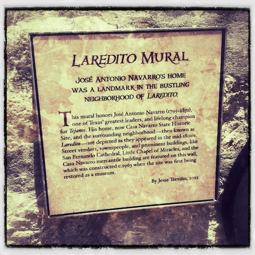 Laredito Plaque