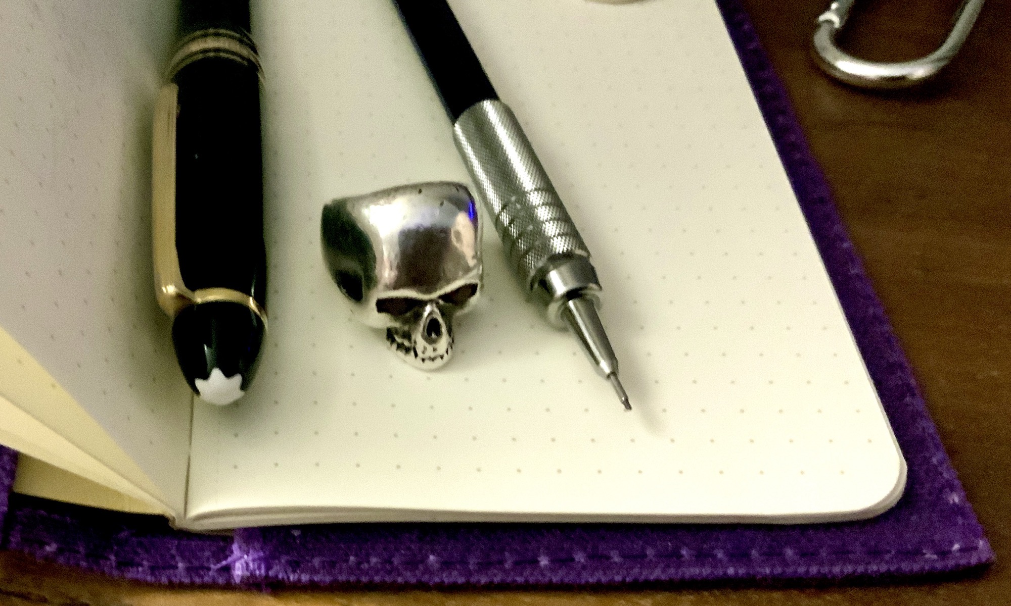 skull ring